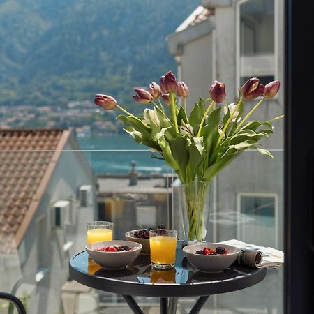 Berge Apartments Cattaro Esterno foto
