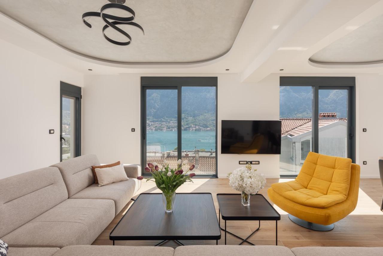 Berge Apartments Cattaro Esterno foto